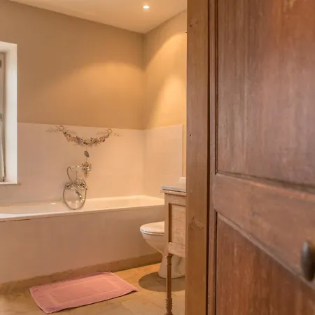 Ferme De L'airbois - 12pers Et 14pers Holiday home Yvoir